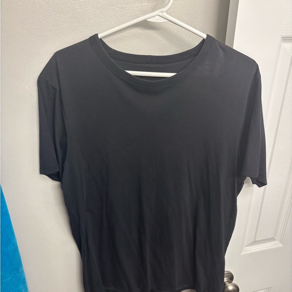 lululemon athletica Black Short Sleeve Tee